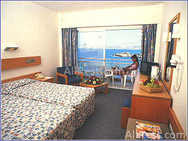 Cynthiana Beach Hotel 5